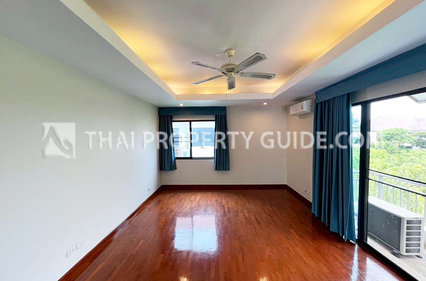 House with Private Pool in Nichada Thani 